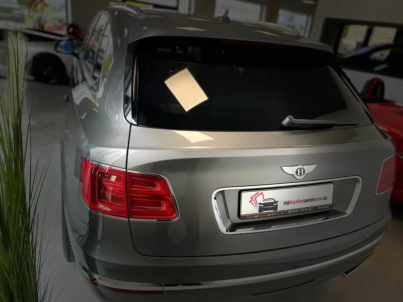 Bentley im MKAA Showroom - Autoankauf Luxemburg zum Bestpreis