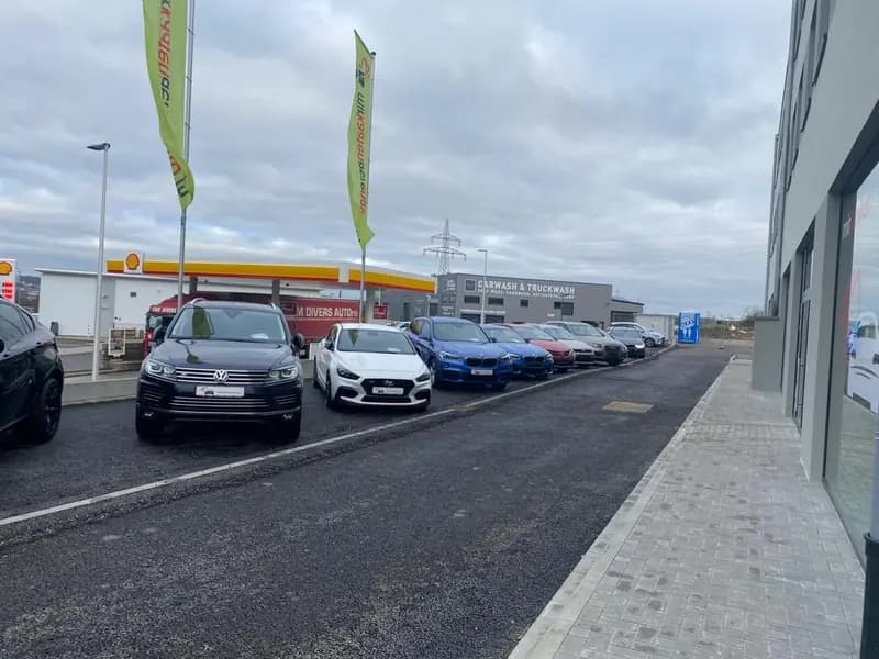 Großes Fahrzeugangebot auf dem MKAA Gelände in Luxemburg